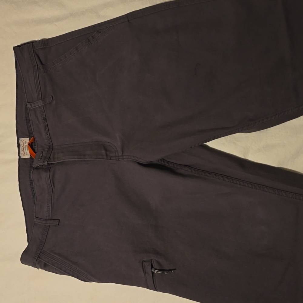 Weatherproof Gray Cargo Pants for Everyday Comfort
